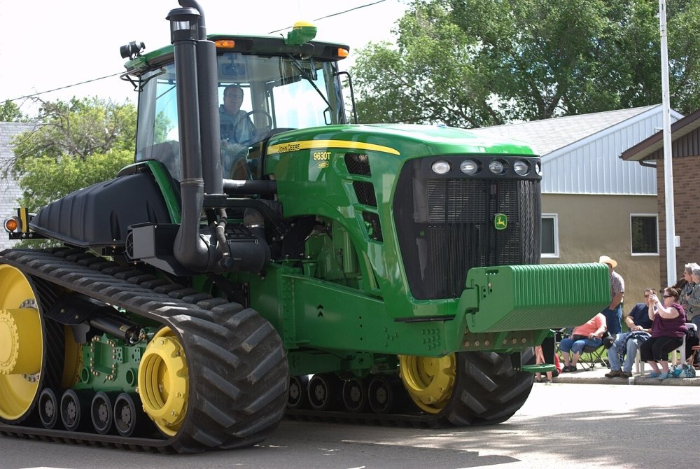 Top John Deere Tractor Models & The Compatible Parts You’ll Need